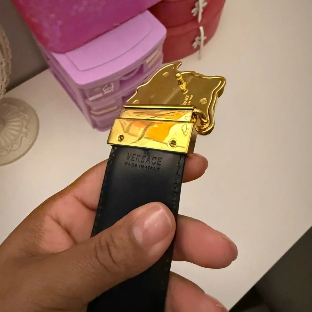 Versace La Medusa Reversible Leather Belt 'Black' - Picture 6 of 7